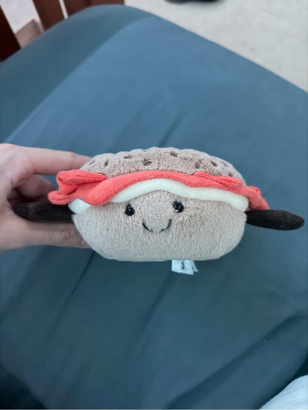 Jellycat Amuseables Bagel